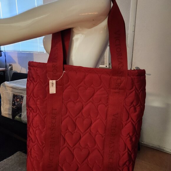 VS Quilted Puffer Tote - Picture 9 of 10